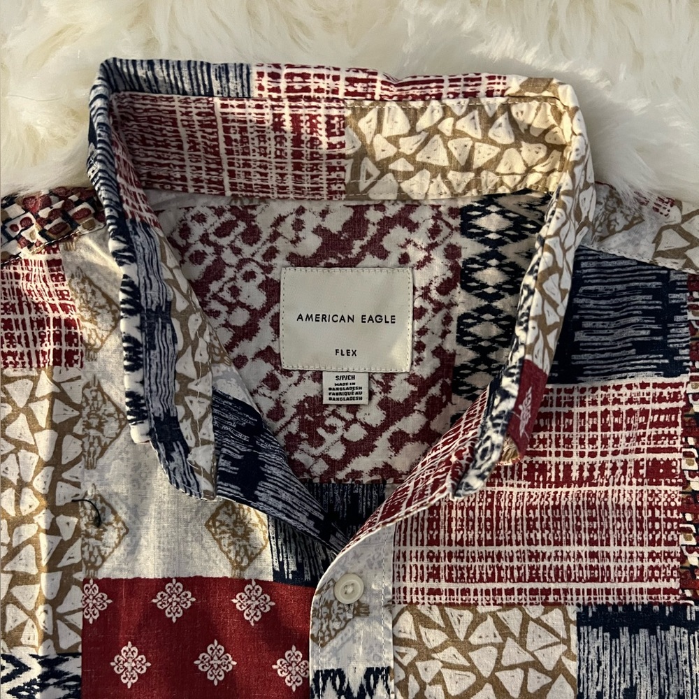 Fun Pattern Short Sleeve Shirt. - Picture 2 of 4